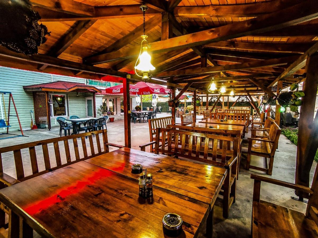 Hotel Alikante Сырница Экстерьер фото