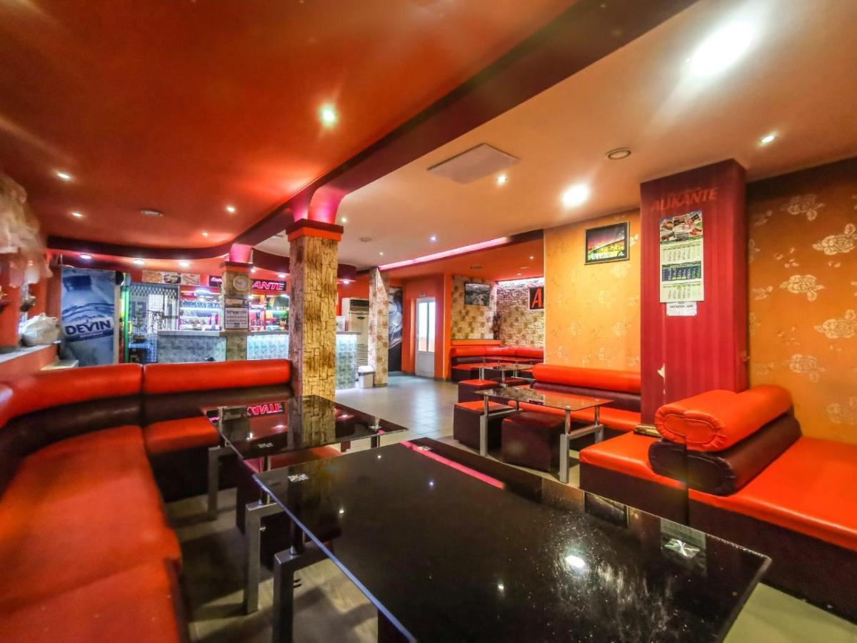 Hotel Alikante Сырница Экстерьер фото